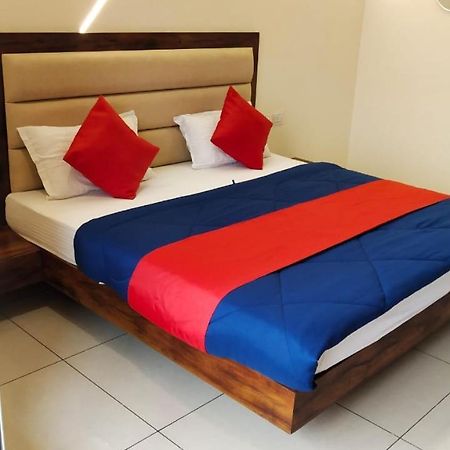Hotel Kailash Virpur Экстерьер фото