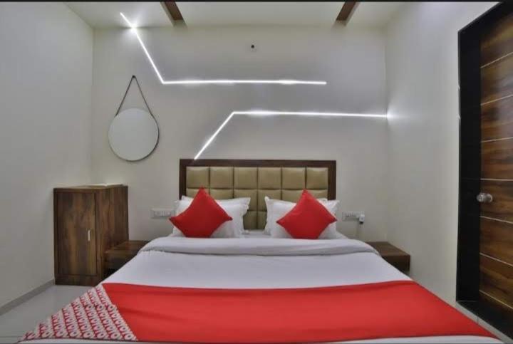 Hotel Kailash Virpur Экстерьер фото